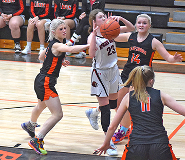 Spring Grove girls buried by Burros on the backboard, scoreboard