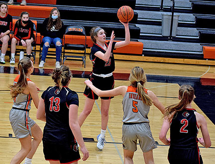 Spring Grove MN Girls Basketball Jordian Leahy