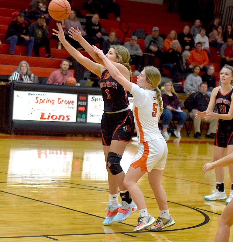Defense, dribble drives provide victory over L/P for Grove girls