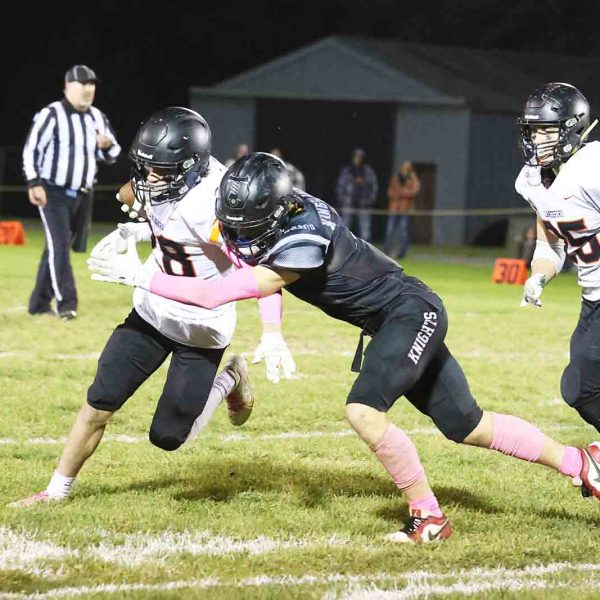 Football: #5 Knights Complete First 8-0 Season Since 1995