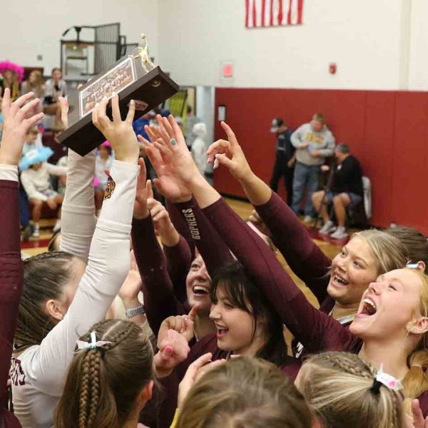 Volleyball: #3 Gophers Sweep to TRC Title