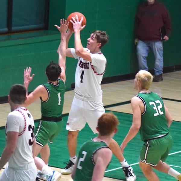 Spring Grove Boys Survive Lancer rally, 60-57