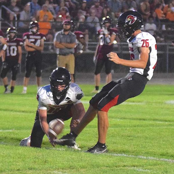 Lion Football Fights through Misfortune, Returns to Section Finals