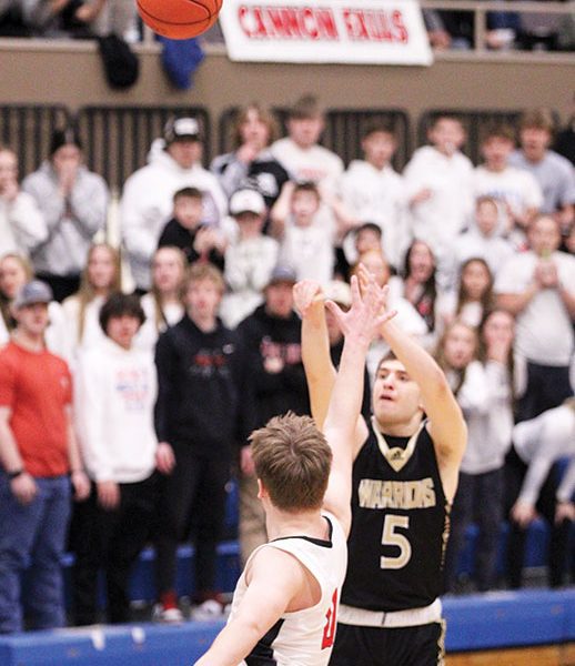 Mason King Shoots a Three