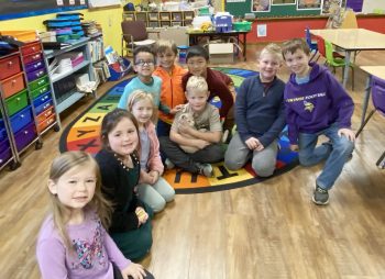 Grades K-1 share time.