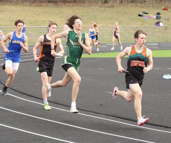 Aaron Ploetz and Jaxon Huntington compete