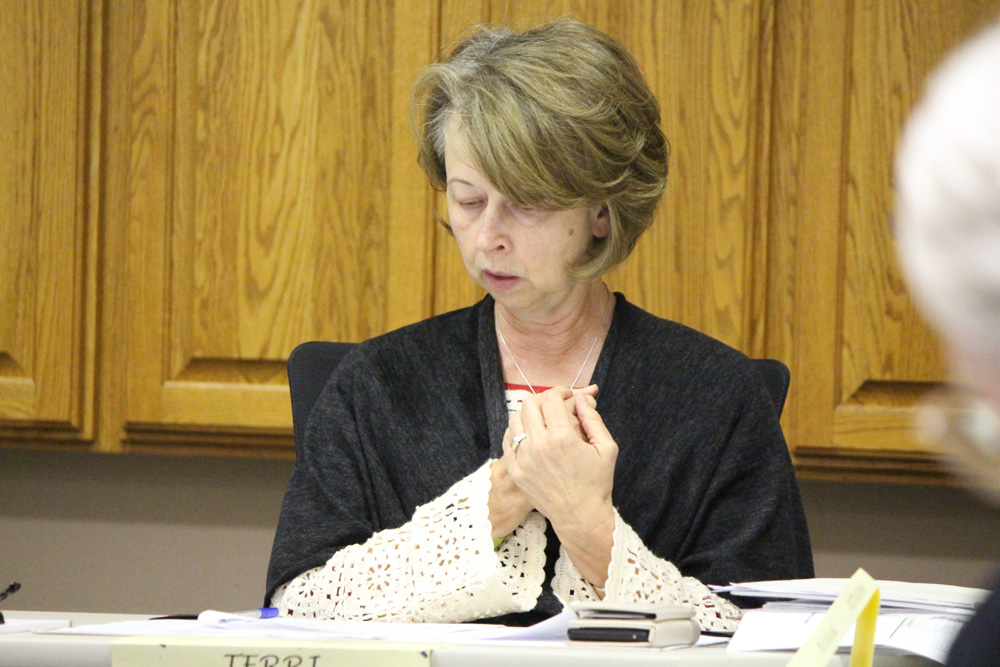 Rushford Mayor Terri Benson at the October 28 meeting. Photo by Kirsten Zoellner