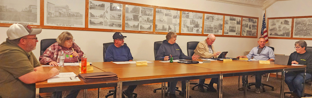 Wykoff City Council debates adopting a new policy to vacate alleys. Photo by Zech Sindt