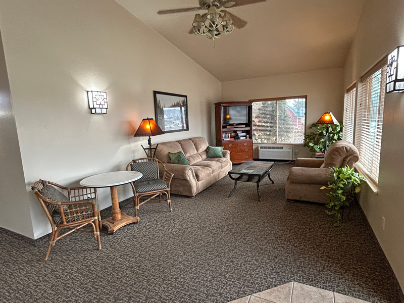 The spacious lobby provides a welcoming environment for guests. Photo by Wanda Hanson