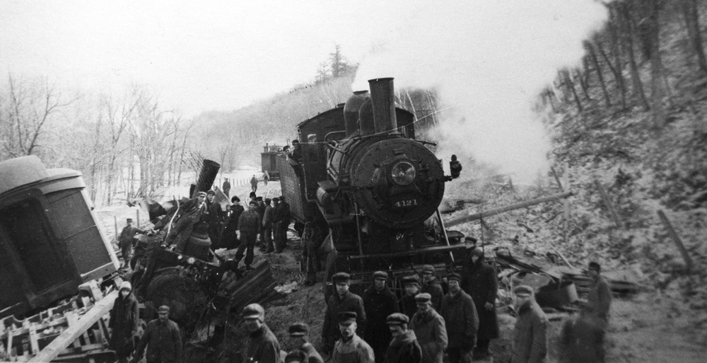 Train wreck east of Yellow Banks, Section 35, Mound Prairie Township, about 1935. Photo courtesy of the Houston County Historical Society