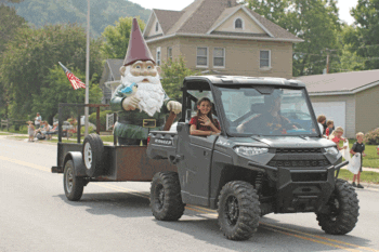Gunnar, the 2025 Gammel Dag parade mascot. Photo by Friends of Peterson