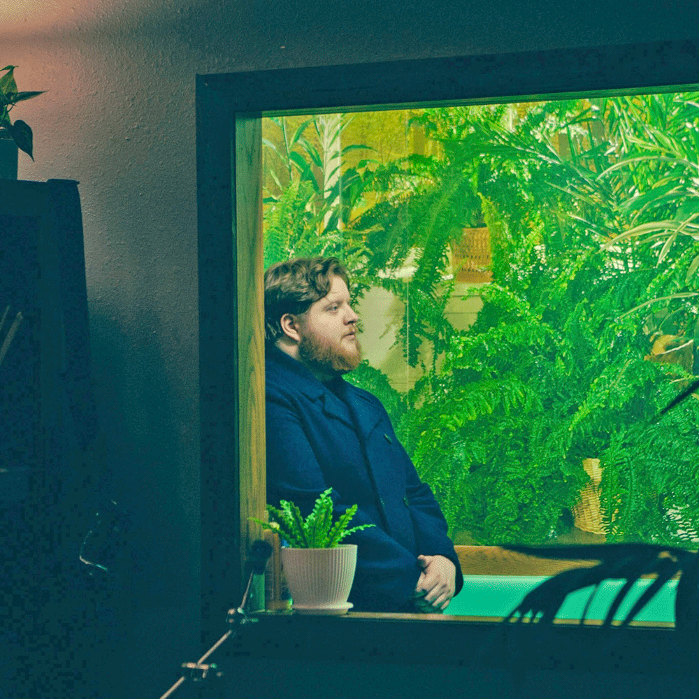 A contemplative Dylin Danielson Photo by Ellie Rose Photography