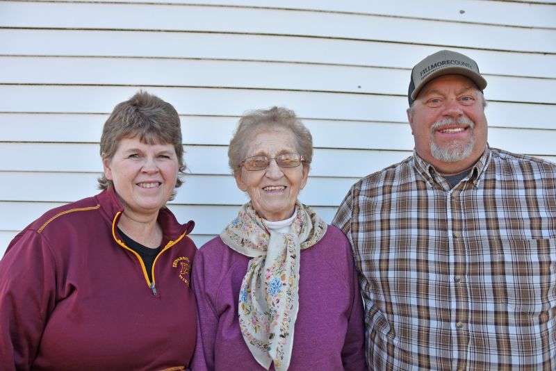 Stacy Leiding, Shirley Fingerson and Todd Leiding at the family farm outside of Fountain, Minn. Photo by Charlene Corson Selbee