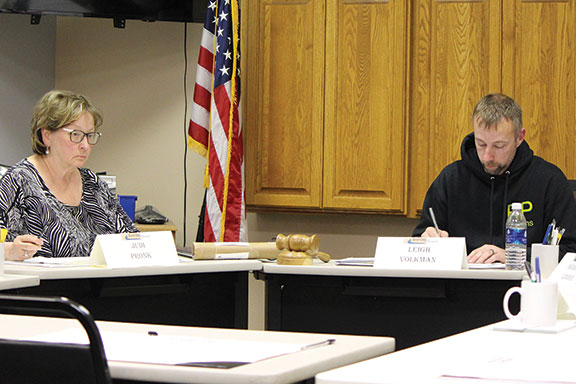In Rushford, new councilor Judi Pronk, left, and new mayor Leigh Volkman were sworn in January 12. Photo by Kirsten Zoellner
