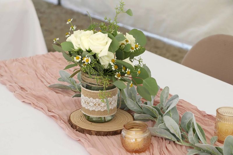 Table decor designed by Mary Jo’s good friend, Jen Teske. Photo by Salt and Pepper Photography