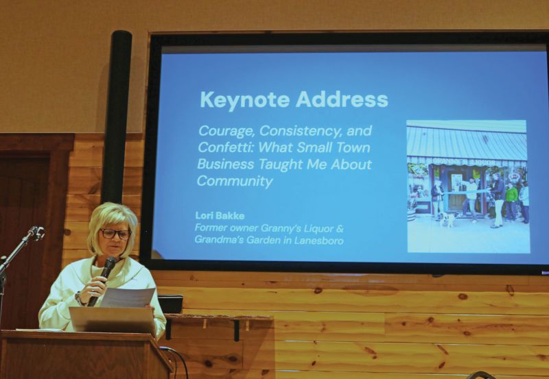 Keynote speaker Lori Bakke stirred emotions in those listening. Photos by Barb Jeffers