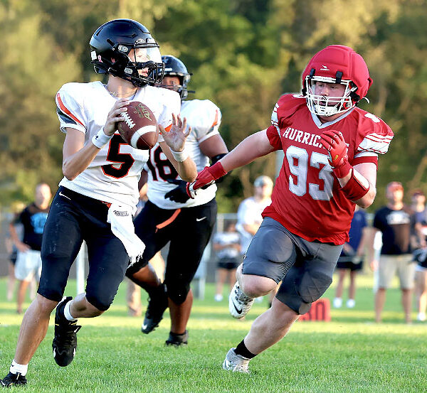 Football: Burros Blank Hurricanes, Grab Bell
